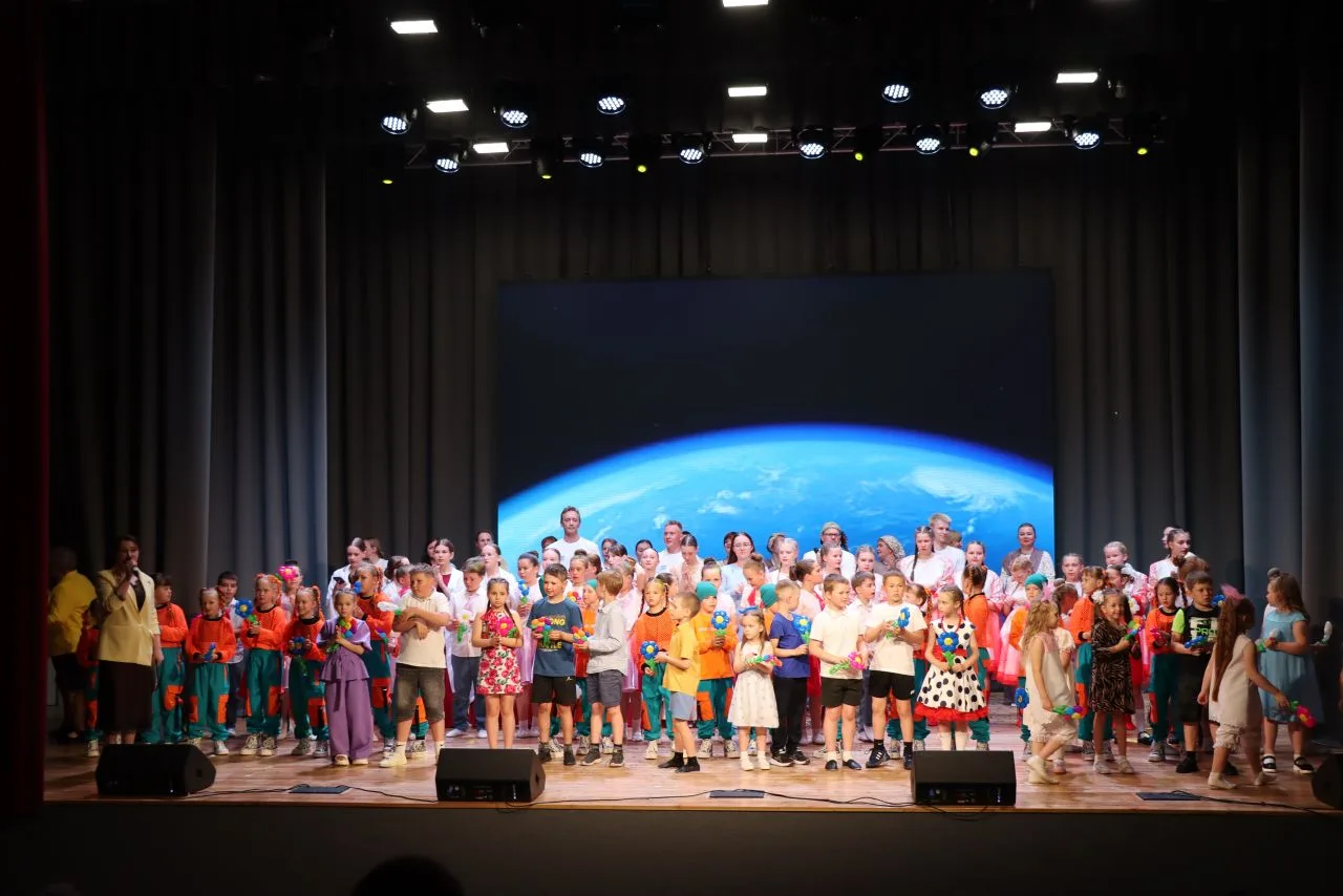 Подводя итоги года!🌟

22 мая состоялся долгожданный отчётный концерт "Потому что круглая ЗЕМЛЯ" — п