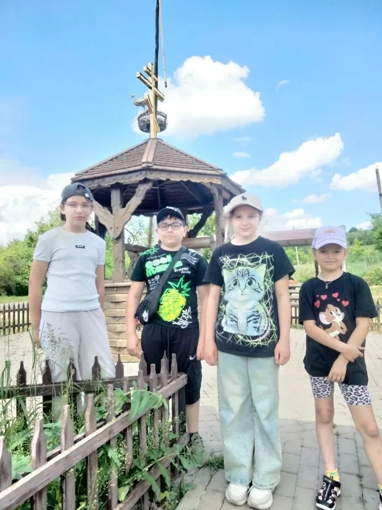 🌞Пятый день работы летнего пришкольного лагеря «Планета Детства».

Утро традиционно началось с обще