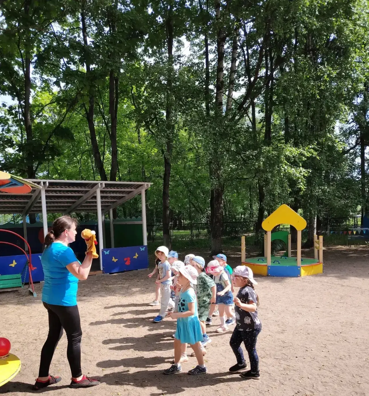 На этой неделе в нашем саду царит атмосфера русского духа! Мы погрузились в мир народных традиций, и