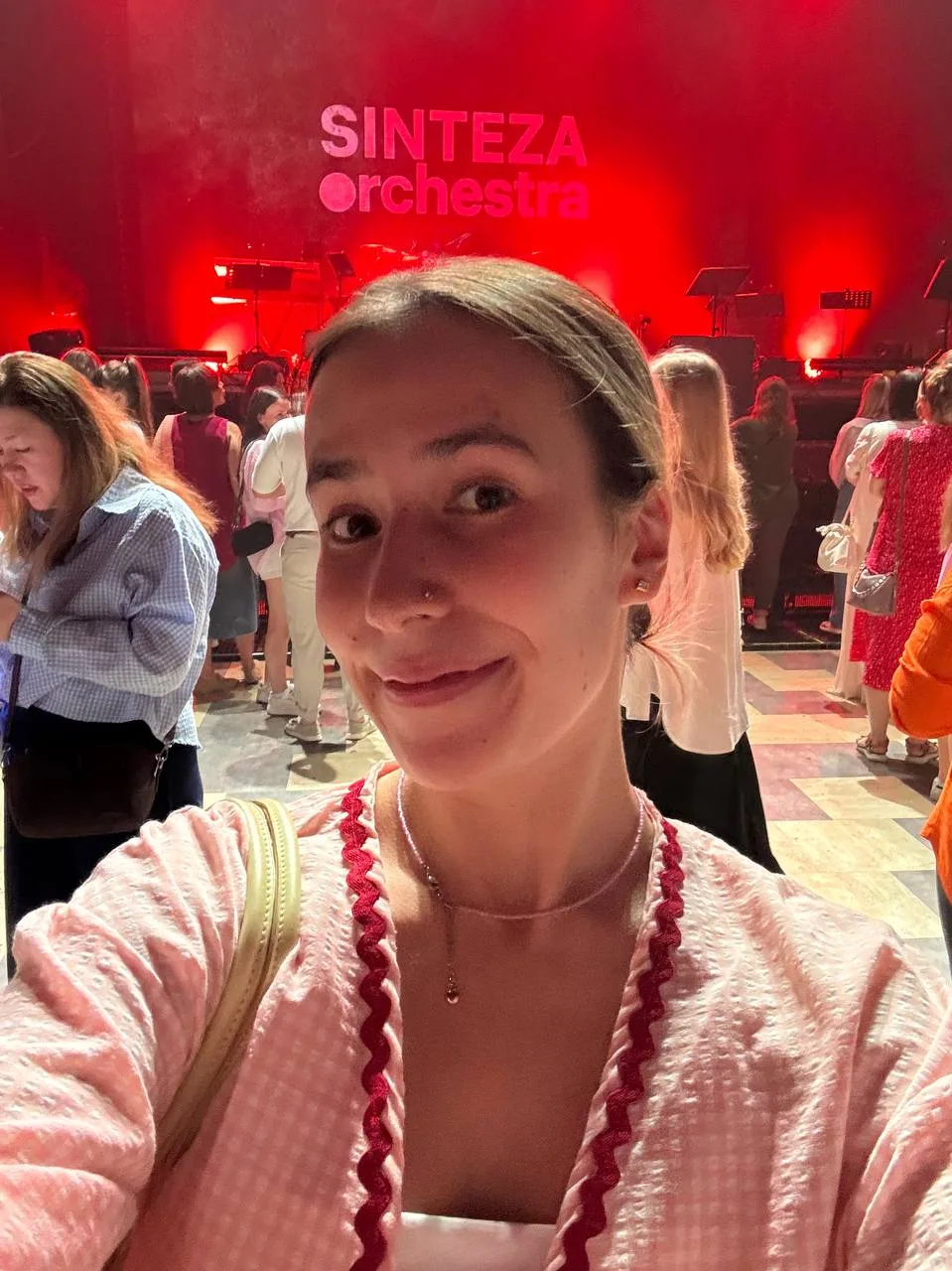 Сходили с коллегами на концерт Sinteza Orchestra😊

Получила огромное удовольствие от такого формата