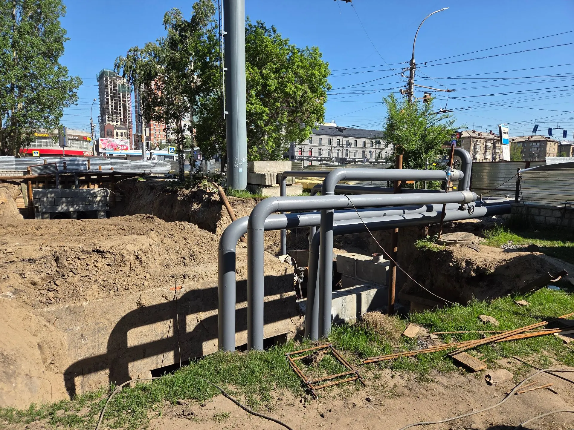 #меняем_трубы
🛠Обновляем тепломагистраль в Заельцовском районе – вблизи зоопарка
 
Жители улиц Суха
