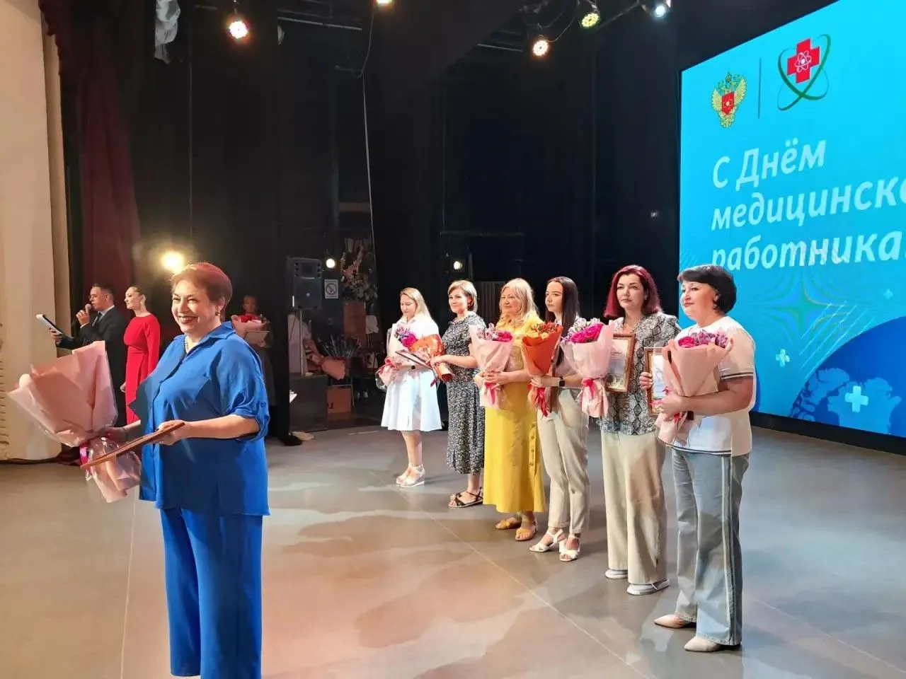 Дума поздравила медицинских работников с профессиональным праздником
 
По поручению спикера городско