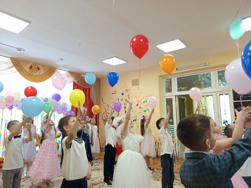 🎓 Прощай, детство – здравствуй, школа! 
🔔 28 мая прозвенел первый в жизни выпускной колокольчик дл