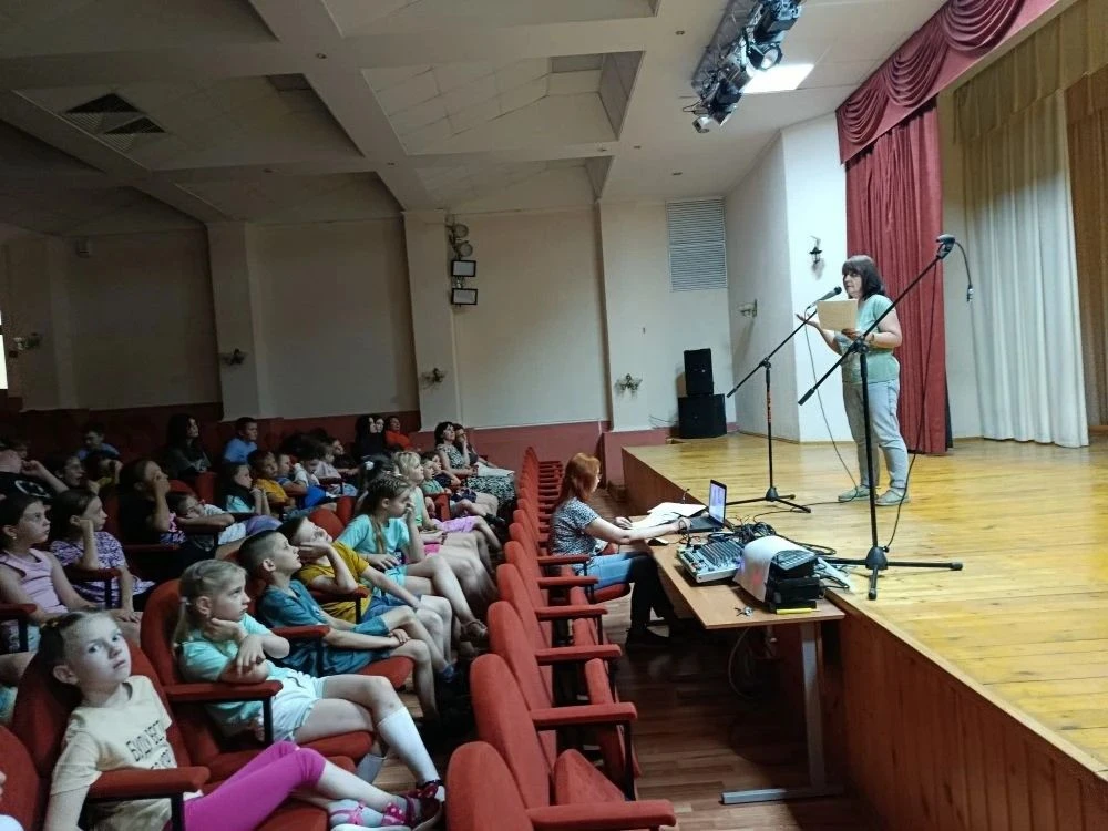 Сотрудники библиотеки имени И. Бунина рассказали воспитанникам летнего пришкольного лагеря "Солнышко