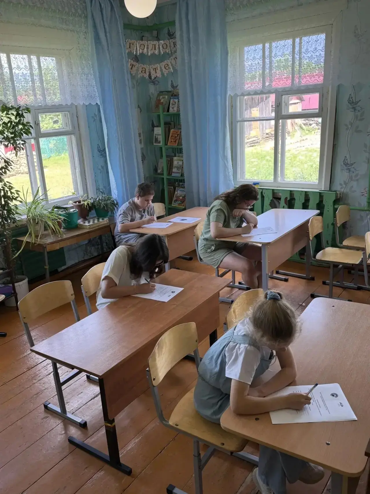 📖 Сегодня в нашем лагере — день высокой культуры и строк бессмертной классики!

6 июня, в день рожд