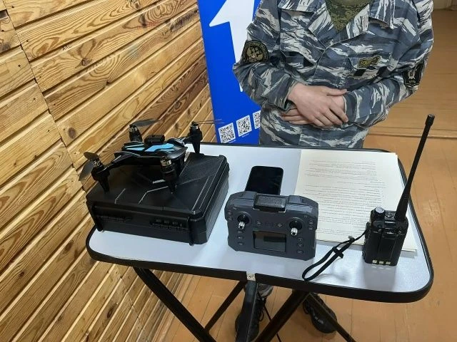 Увлекательное погружение в мир квадрокоптеров! 
В рамках одного из мастер-классов смены "Юнармия" де