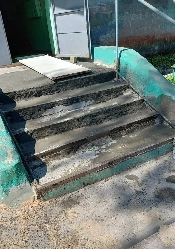 Сделали ремонт входной группы☑️
️
📍ул. Полетаева, 29к1
