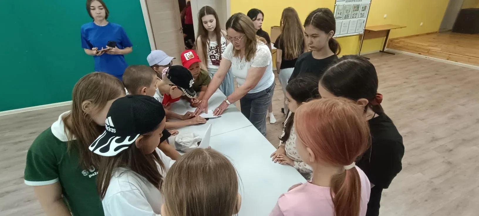 Специалисты отделения социальной помощи семье и детям провели с получателями социальных услуг познав