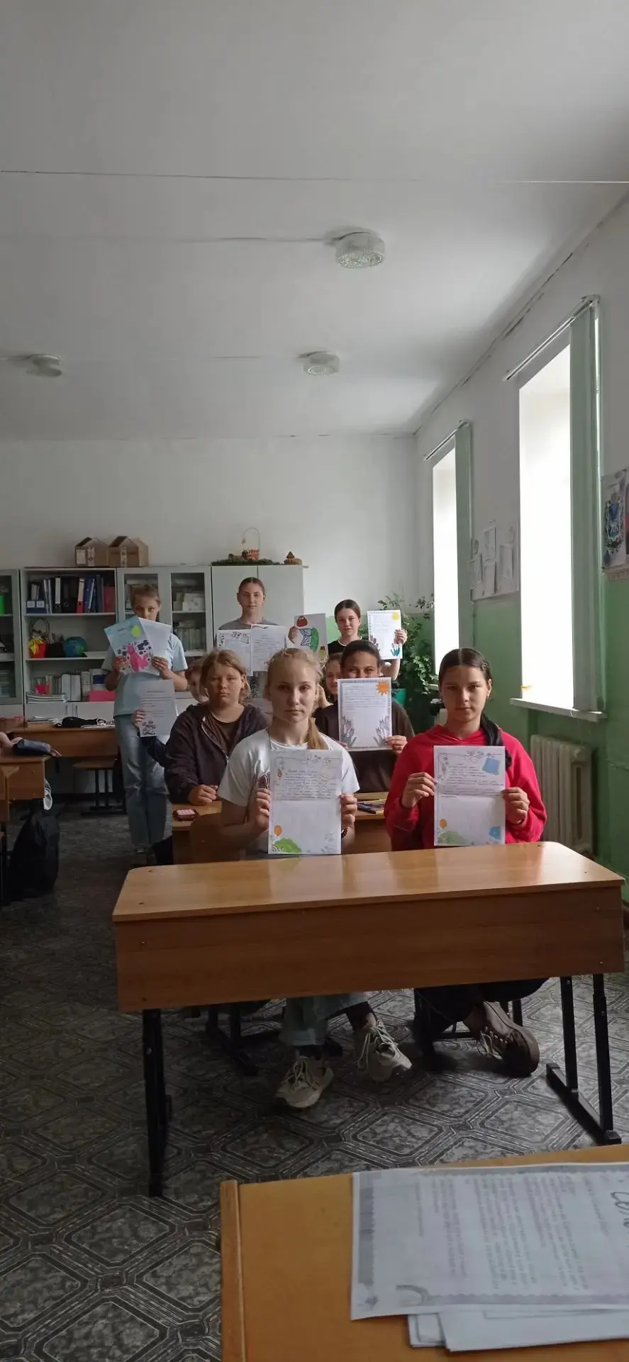 Лето в разгаре, и наши ребята из пришкольного лагеря МБОУ СОШ пгт. Ярославский решили поделиться сво