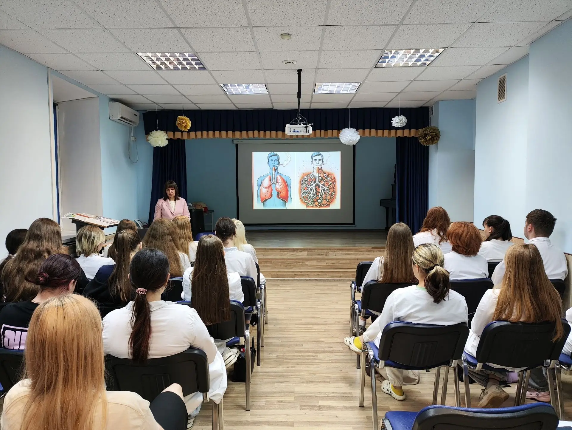 ☝ В рамках месячника антинаркотической направленности первокурсники Саровского медицинского колледжа