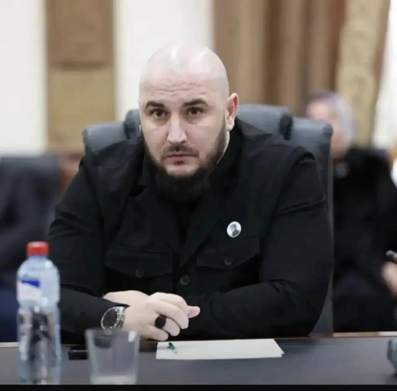 Уважаемый Расул Аптиевич!

От всей души поздравляем вас с Днем рождения! В этот особенный день хотим