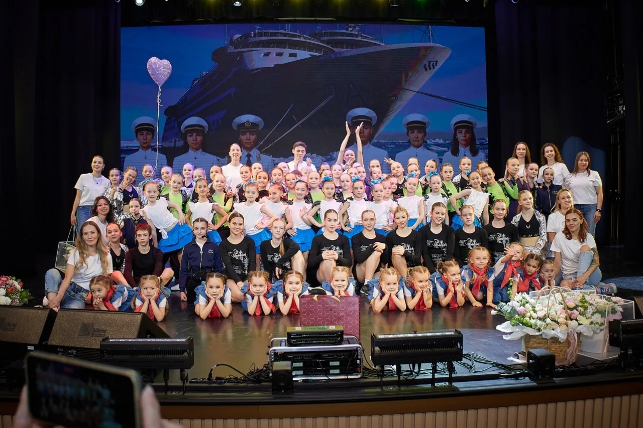 ⛸️ФИГУРИСТЫ ЗАКРЫЛИ СЕЗОН🌿

Подходит к концу спортивный сезон 2025-2026 гг. для наших фигуристов. Г
