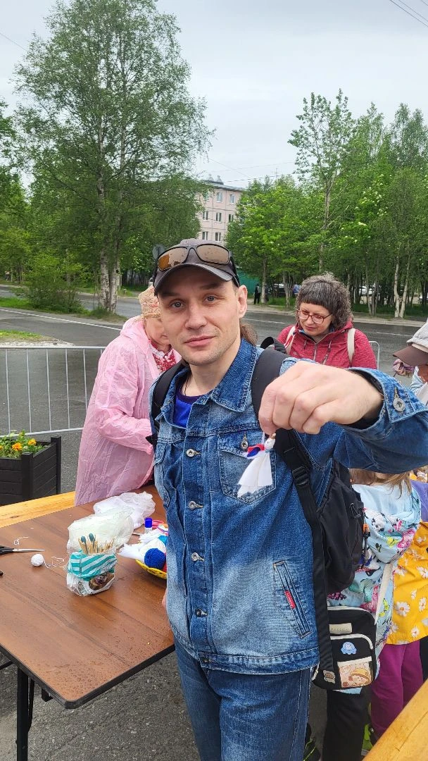 В Апатитах ярко отметили День России 🇷🇺
 
Дождливая погода не испортила апатитчанам настроение в п