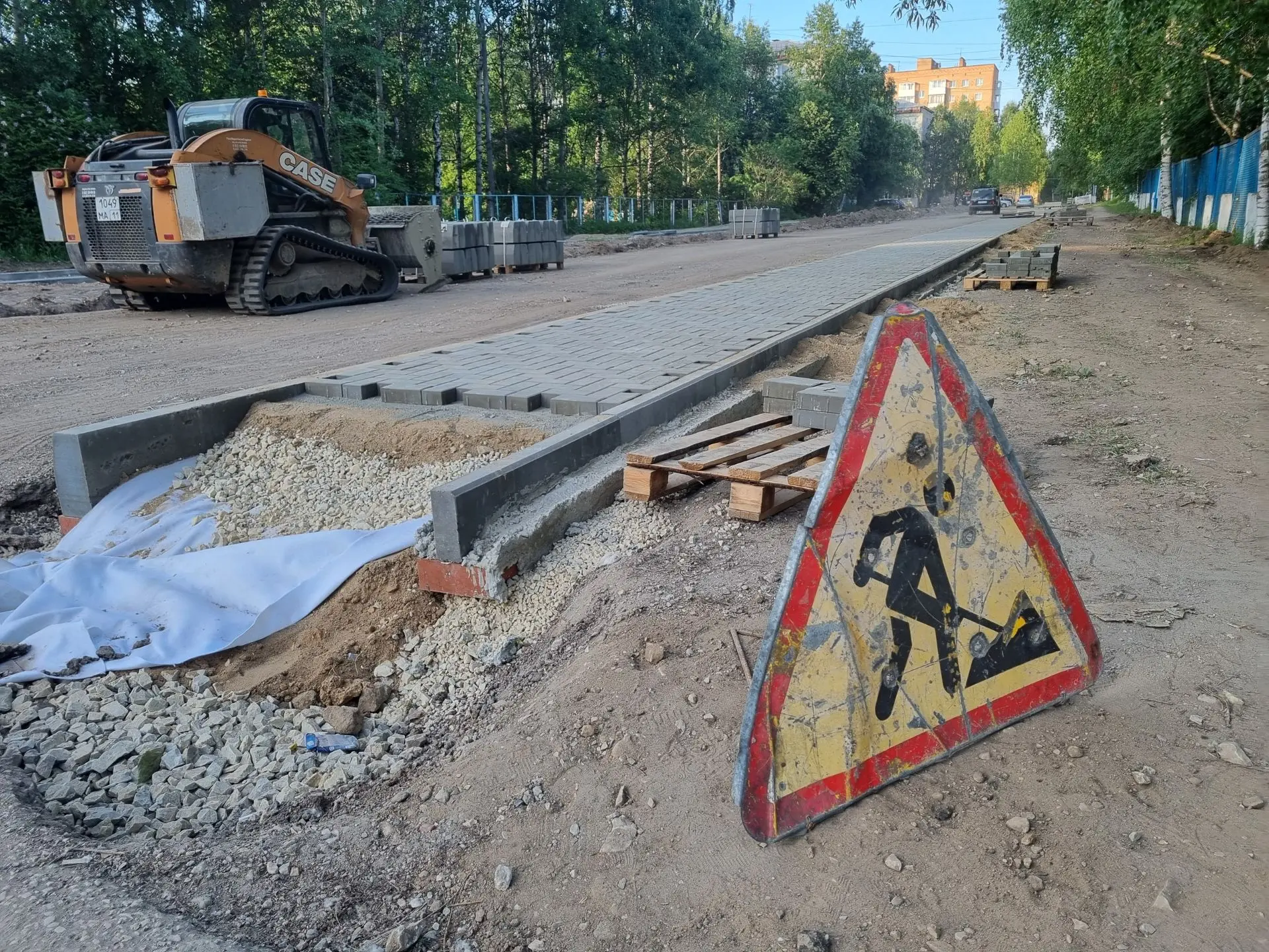 ✅Продолжается благоустройство территорий, за которые ухтинцы голосовали в прошлом году. 

👍На терри