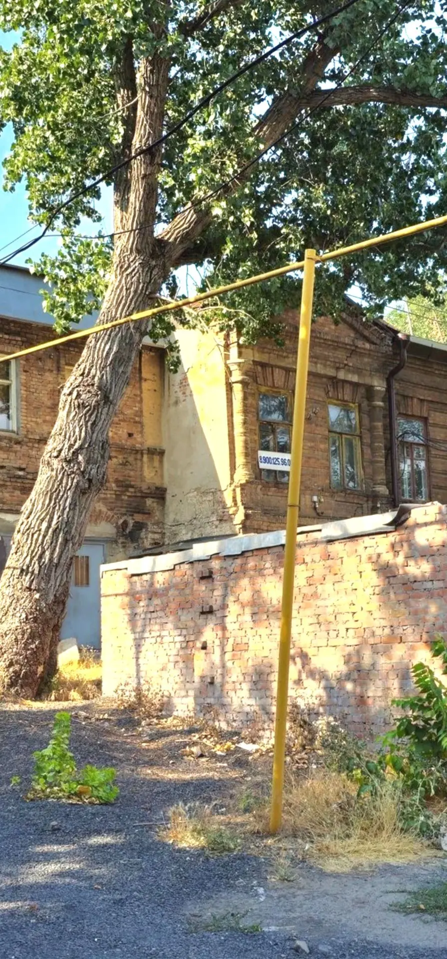 👫В Ростове-на-Дону были пару дней, жили в центре, гуляли там же.

📸Такой вот получился НЕпарадный 