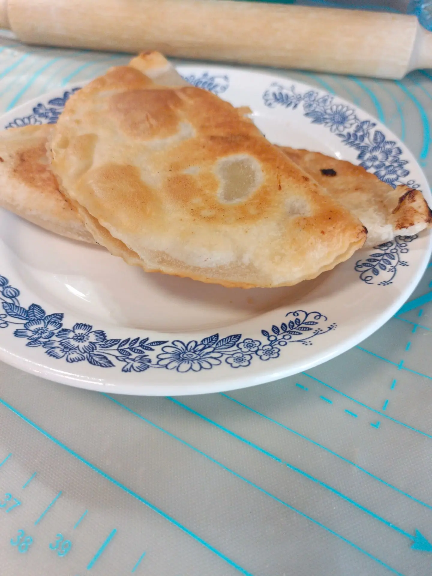 Бездрожевые с картошкой новое тесто хрустящие 😊😉💃