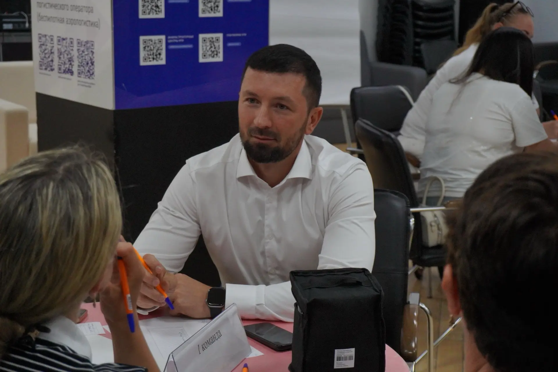 В молодежном центре «Вектор» прошел конкурс наставников «Победили тогда, победим и сейчас».

В рамка