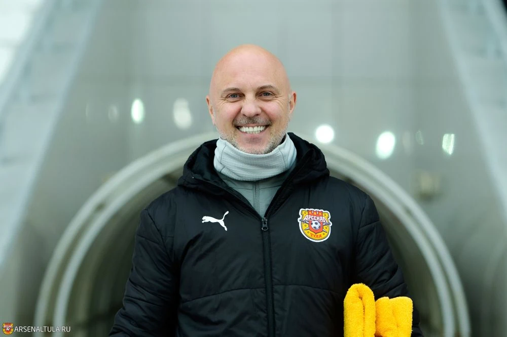 💥Павлу Соболеву - 5️⃣0️⃣!

8 июня у массажиста «Арсенала» юбилей 🎂

❤️💛За время работы в «Арсенал