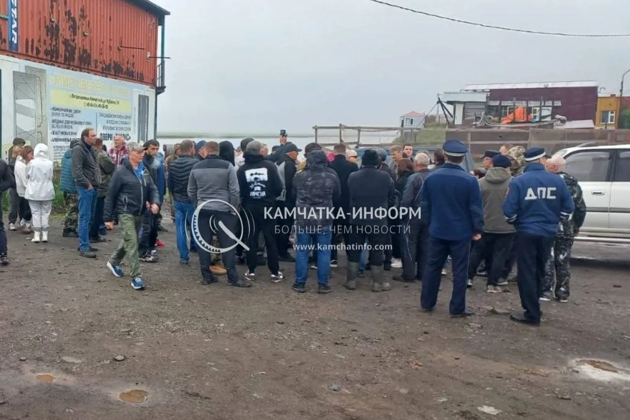 Владельцы гаражей в гаражно-лодочном кооперативе «Авача» 16 июня вышли на защиту своего имущества.

