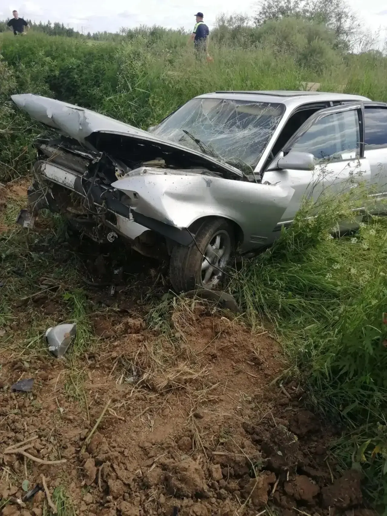 Смертельная авария унесла две жизни 🚨

Сегодня около 05:00 на автодороге Корнилово-Ступино Куньинск