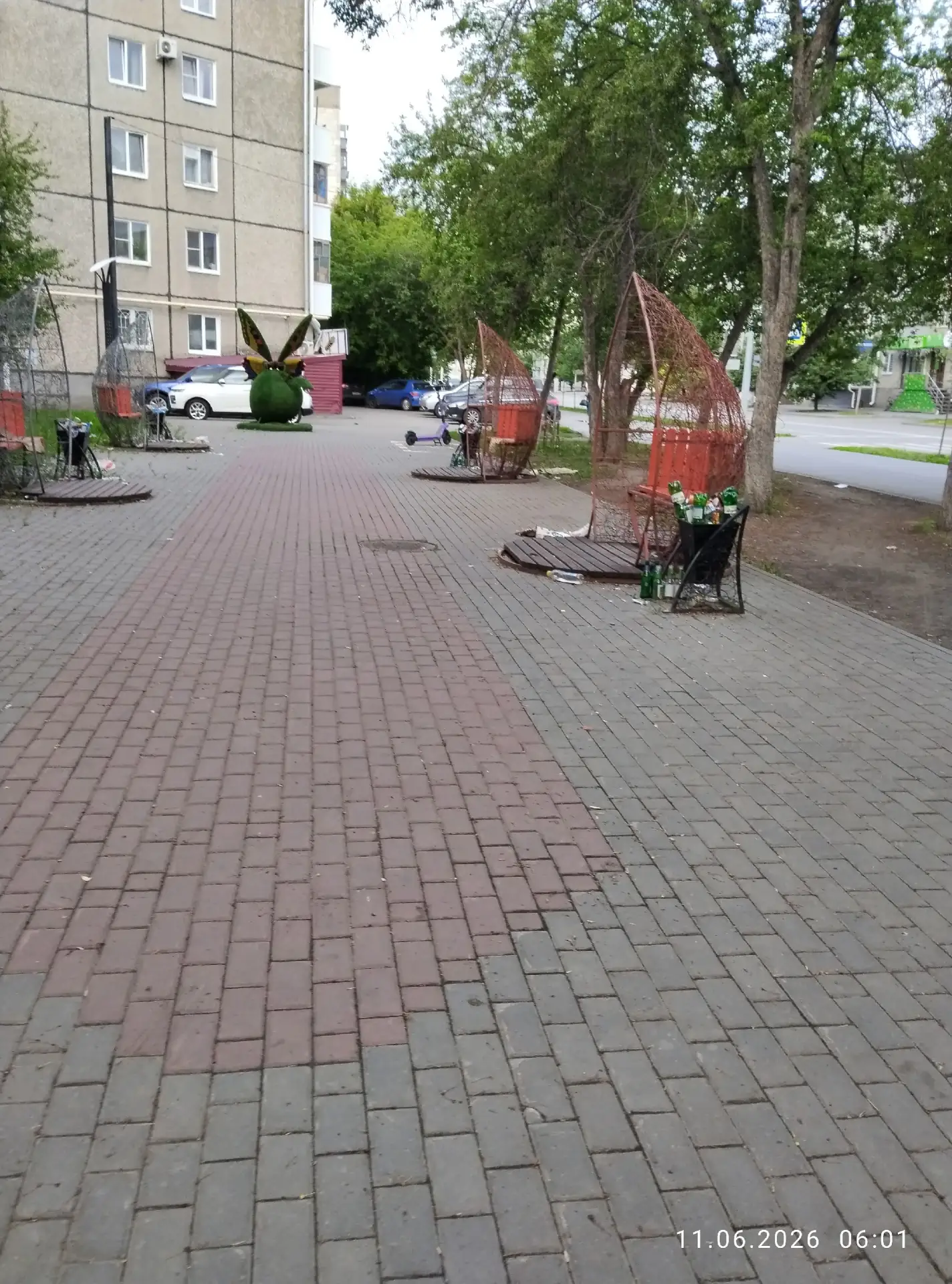 А когда в сквере порядок наведут?