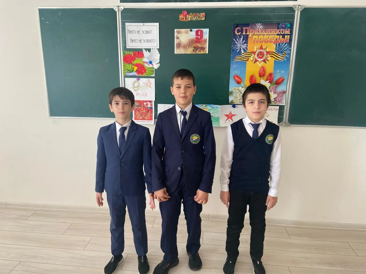 👩🏻‍🏫 Классный час на тему: «Никто не забыт, ничто не забыто!» 🎖️

Сегодня в 5 «В» классе провели