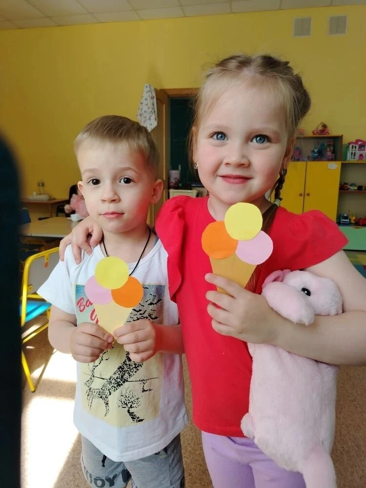🍦День мороженого в группе № 6! 🍦

Вчера в нашем детском саду был самый вкусный день — День морожен