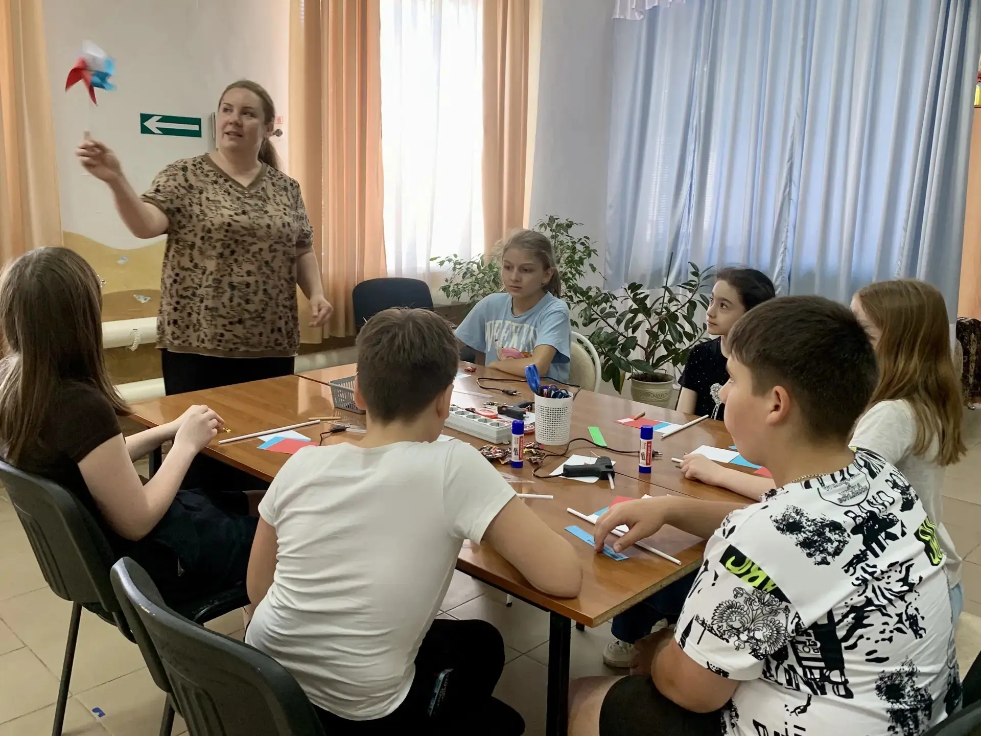 Сегодня, накануне главного праздника нашей страны - Дня России, для ребят, посещающих декоративно-пр