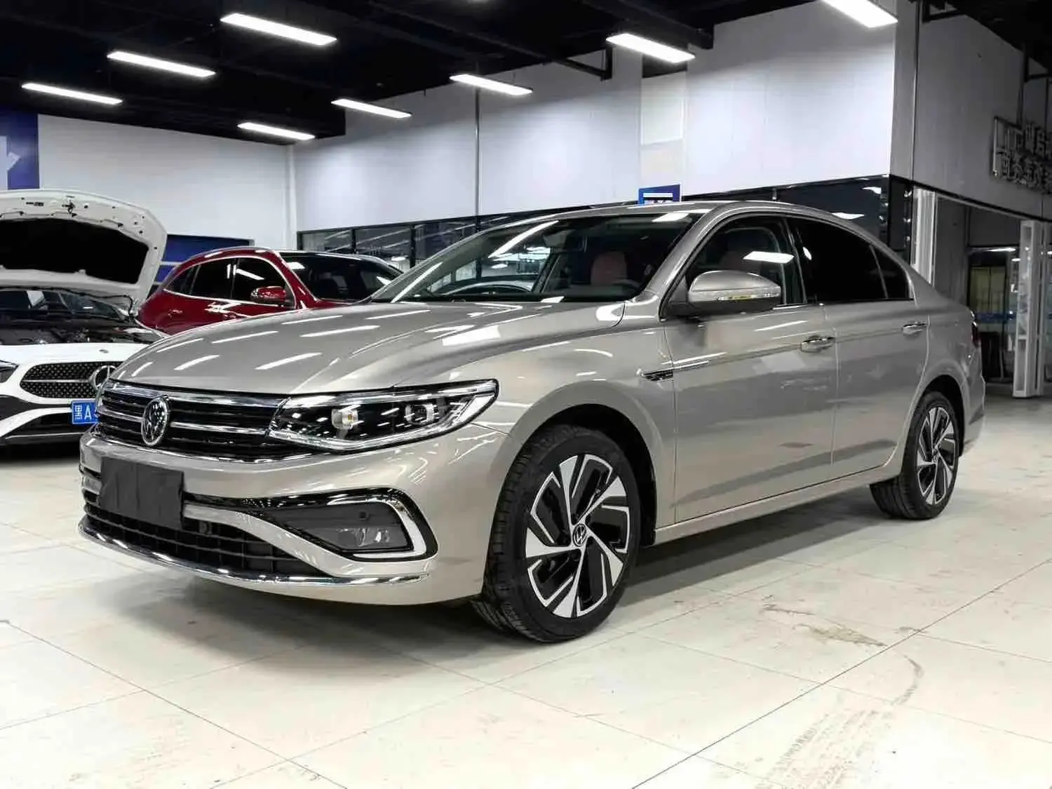 Volkswagen Bora 280 Premium

✔️ 1.4 л, 150 л.с., бензин
✔️ робот, передний привод
✔️ 2023
✔️ Заводск