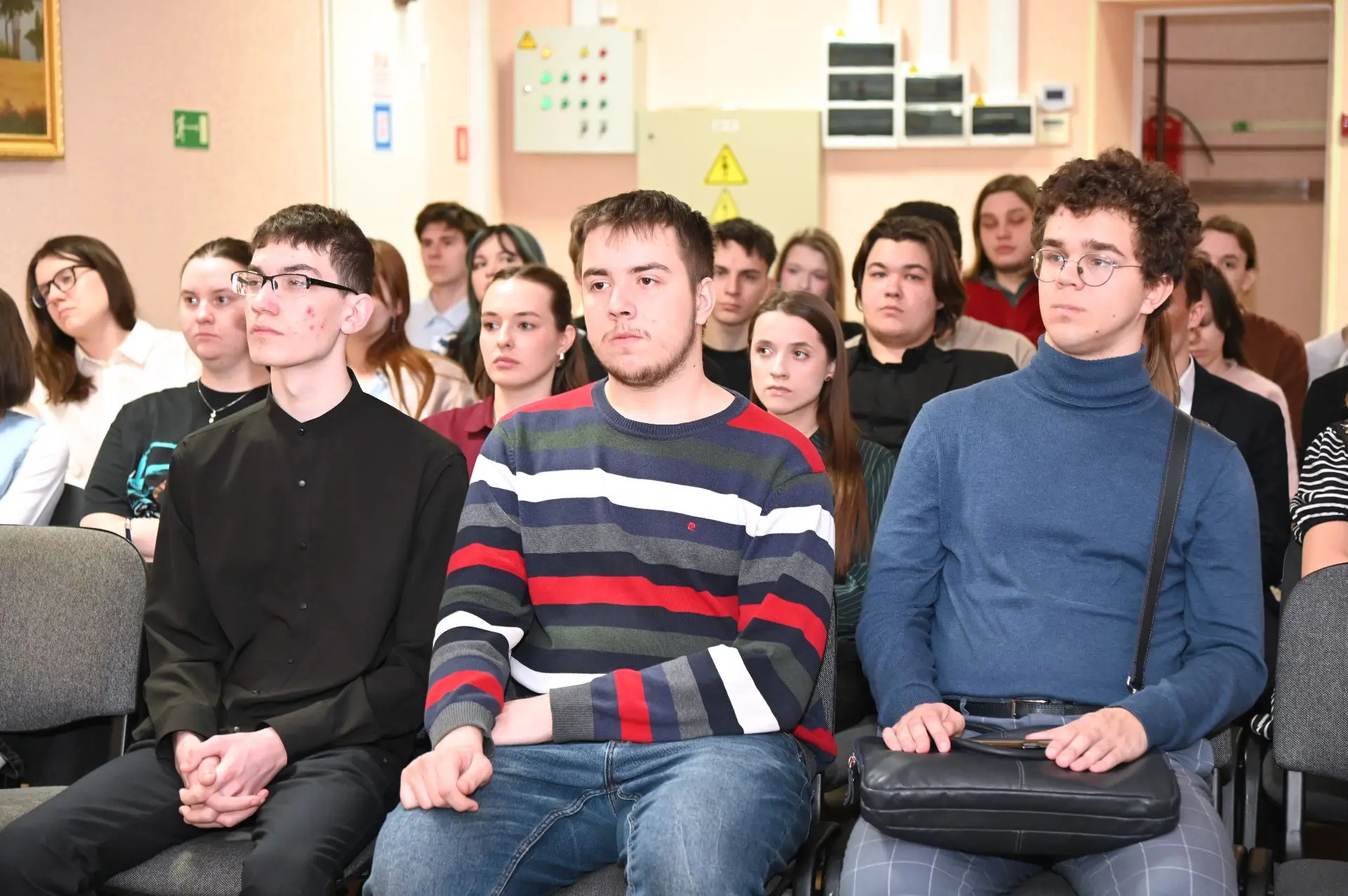 ДЕНЬ ОТКРЫТЫХ ДВЕРЕЙ, ПРИУРОЧЕННЫЙ К 35-ЛЕТИЮ ОБРАЗОВАНИЯ ЦЕНТРА ДОКУМЕНТАЦИИ НОВЕЙШЕЙ ИСТОРИИ КРАСН