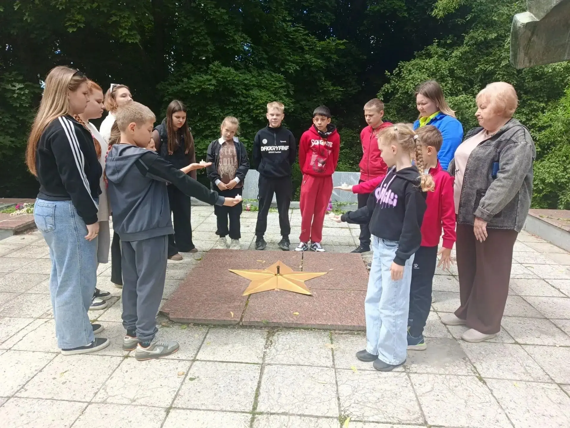 🕯День памяти и скорби 22.06.2026 
﻿Сегодня в нашем  лагере с дневным пребыванием «Солнышко» прошёл 