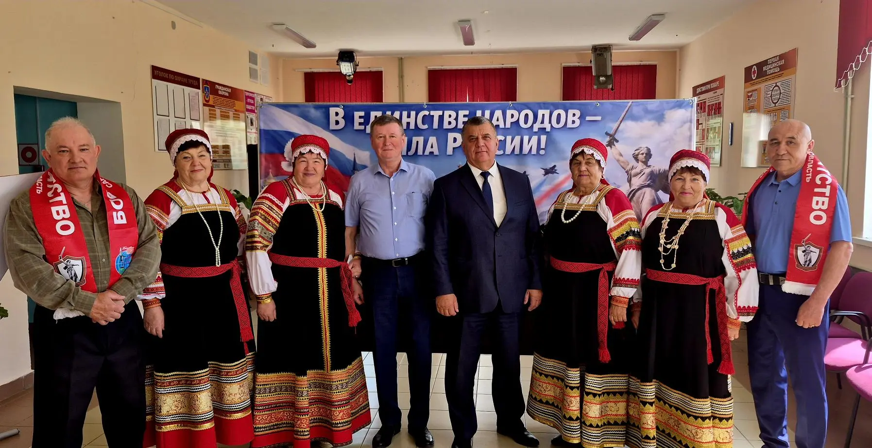 В Доме культуры МО п. Михайловский прошло праздничное мероприятие «Многоликая Россия!».