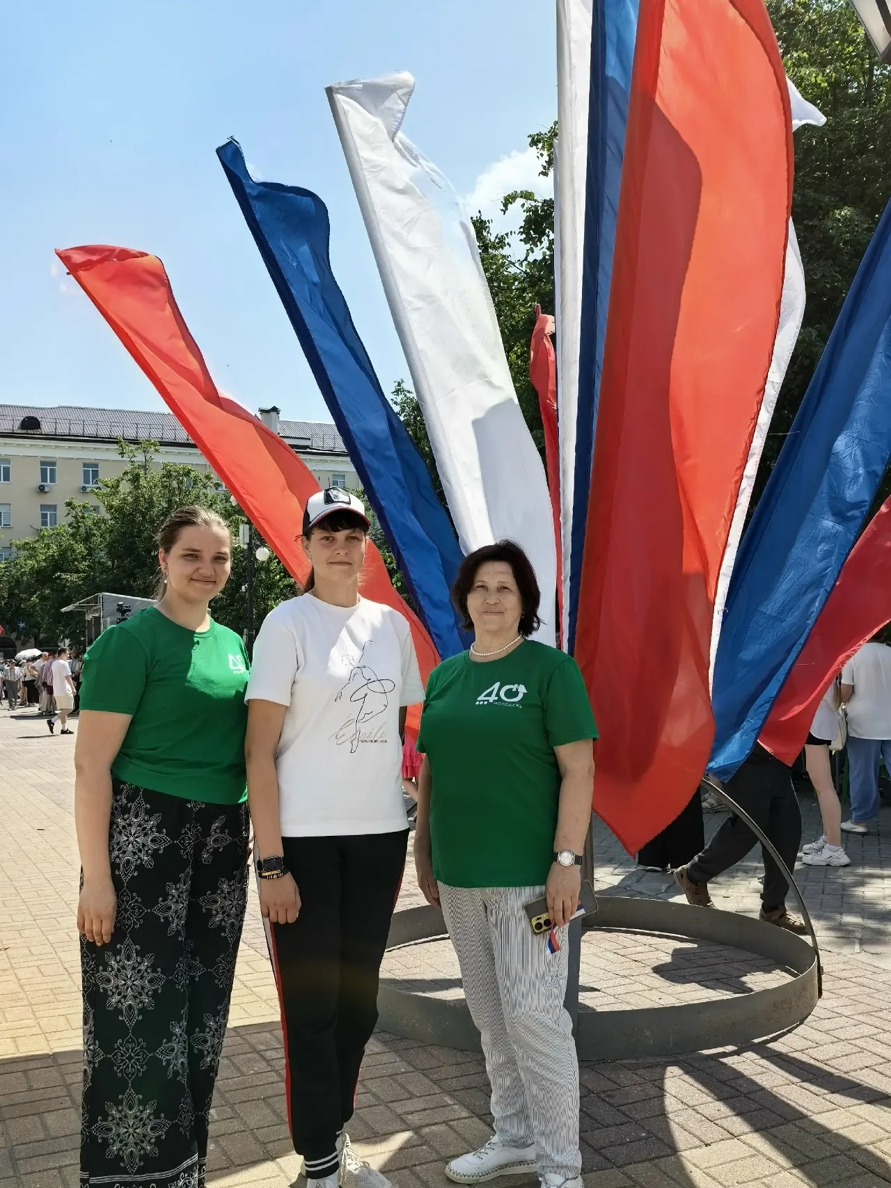 Служение Родине и людям 💯

🇷🇺В День России председатель волонтёрского отряда «САМ» Мария Саутина,