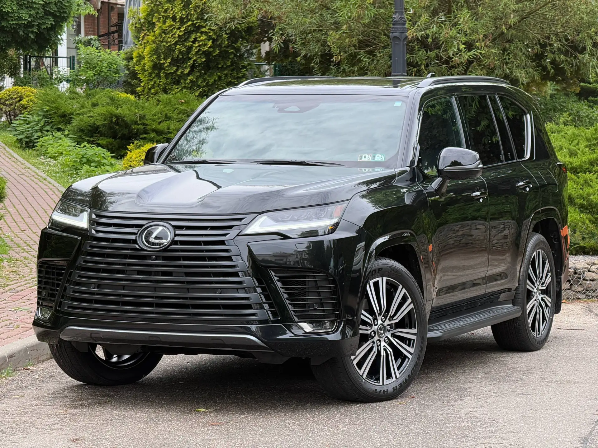 🚘 В продаже Lexus LX600 Luxury Plus!

📆 Дата производства: 01.2026
➖ Пробег: 10 км.
➖ Объем двигат