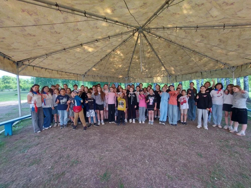 🇷🇺 Смена «Юный патриот». День 9 🇷🇺


🎉 Сегодня к нам в гости приехала Бакалинская детская модел
