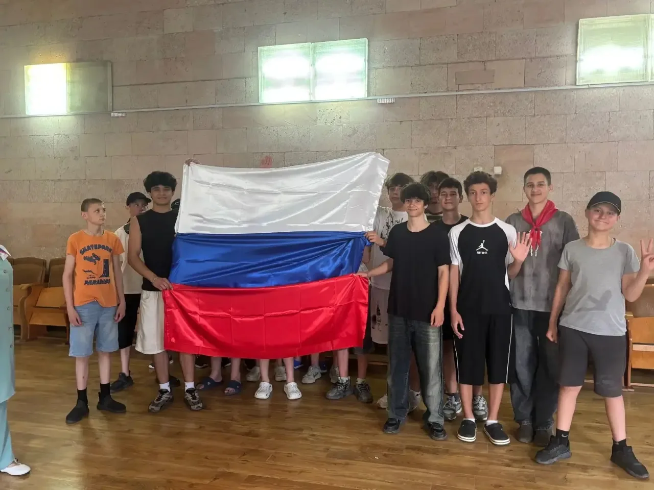 Маленькие сердца, большая любовь к Родине 🇷🇺

В нашем санатории День России прошел особенно тепло.