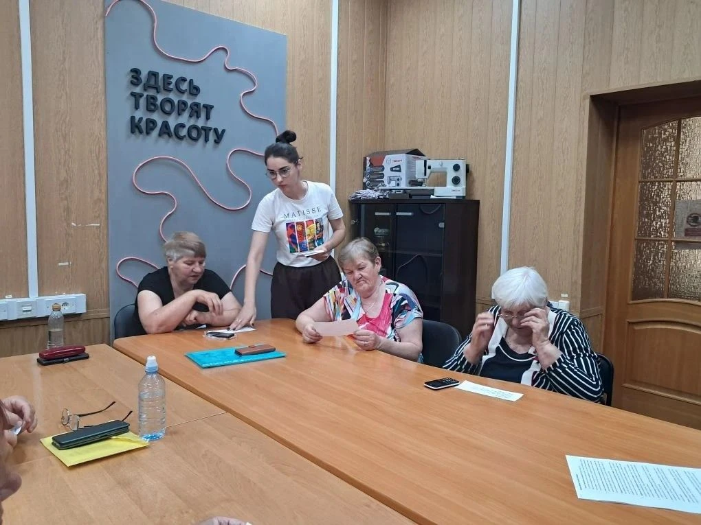 Как не стать жертвой мошенников?
Наши пенсионеры теперь знают ответ! 
В Петровском центре соцобслужи