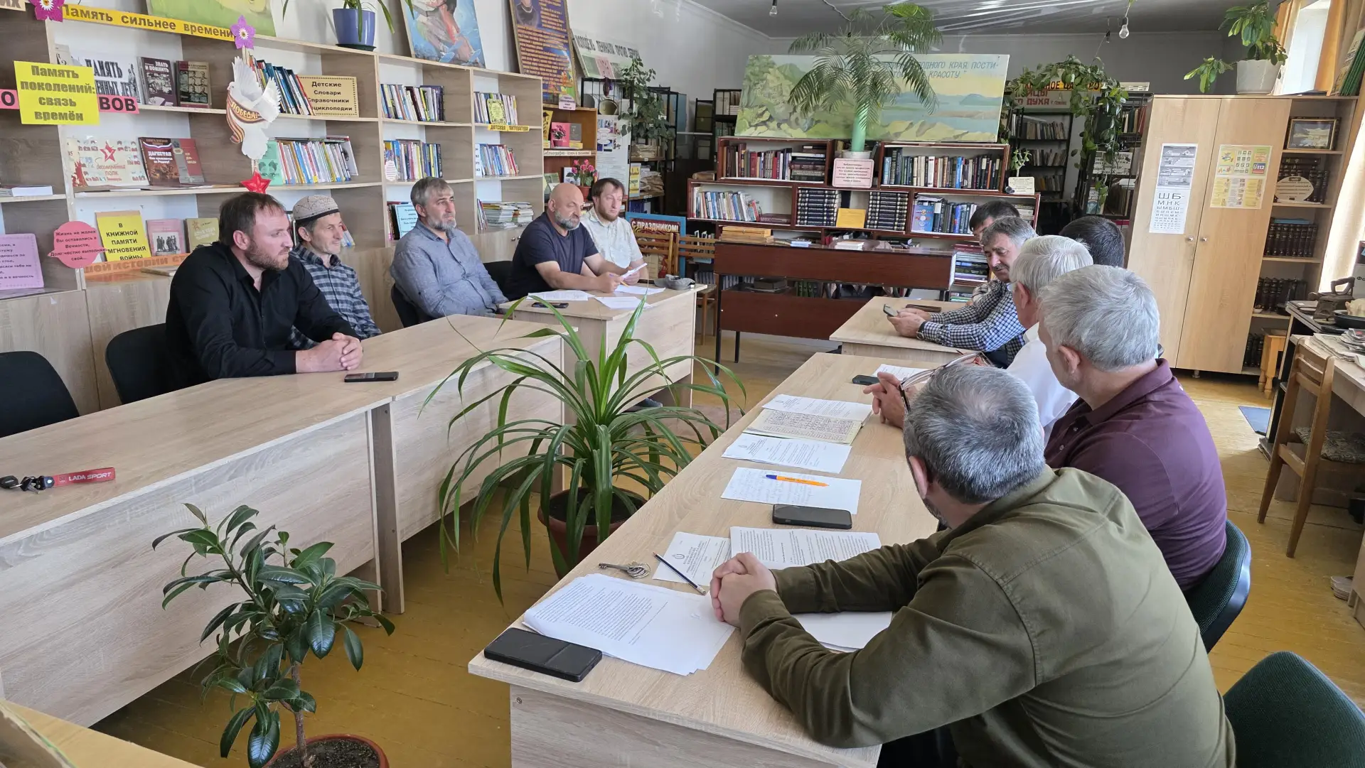 📑 Состоялось очередное заседание Собрания депутатов МО «село Ленинаул» 8-го созыва
На заседании рас