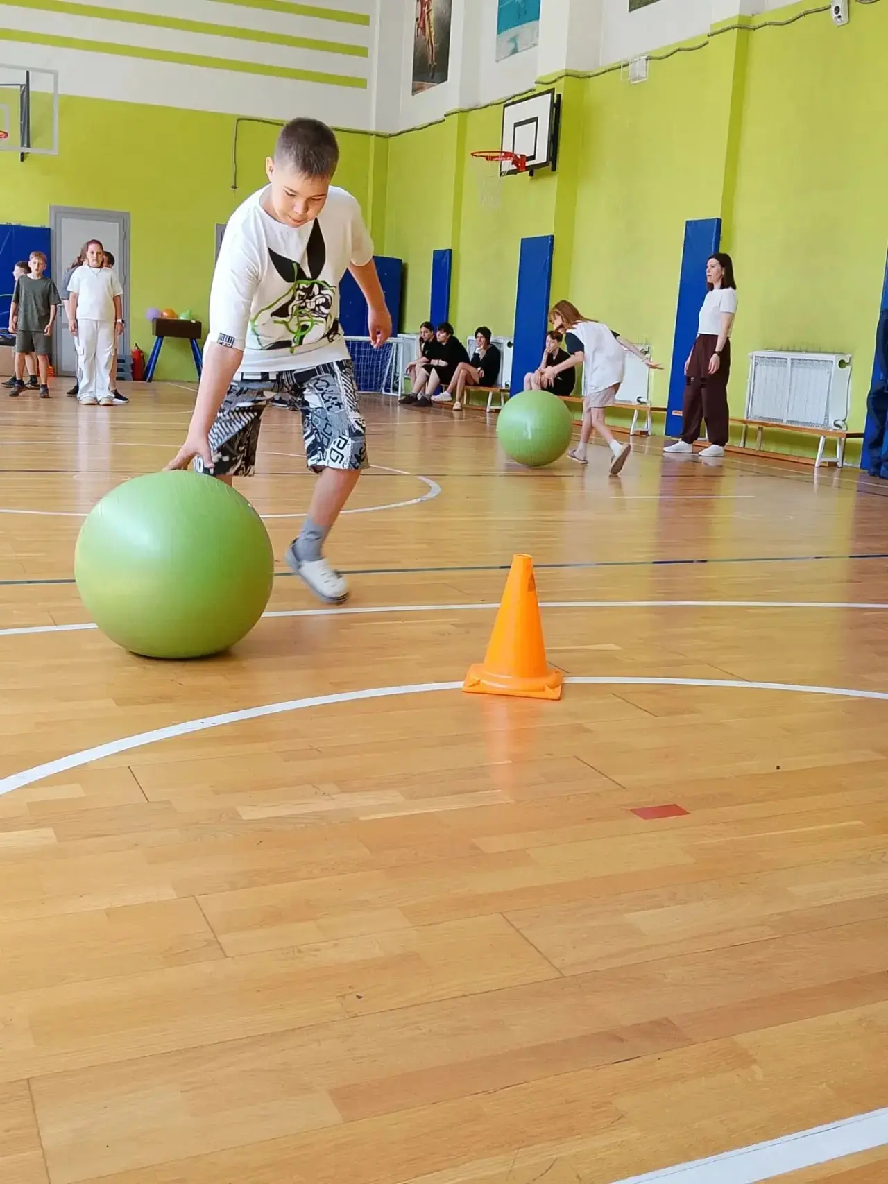 🏆 День спорта и веселья в школьном лагере! 🎉

🥎Сегодняшний день в школьном лагере ШКОЛЫ 31 был по