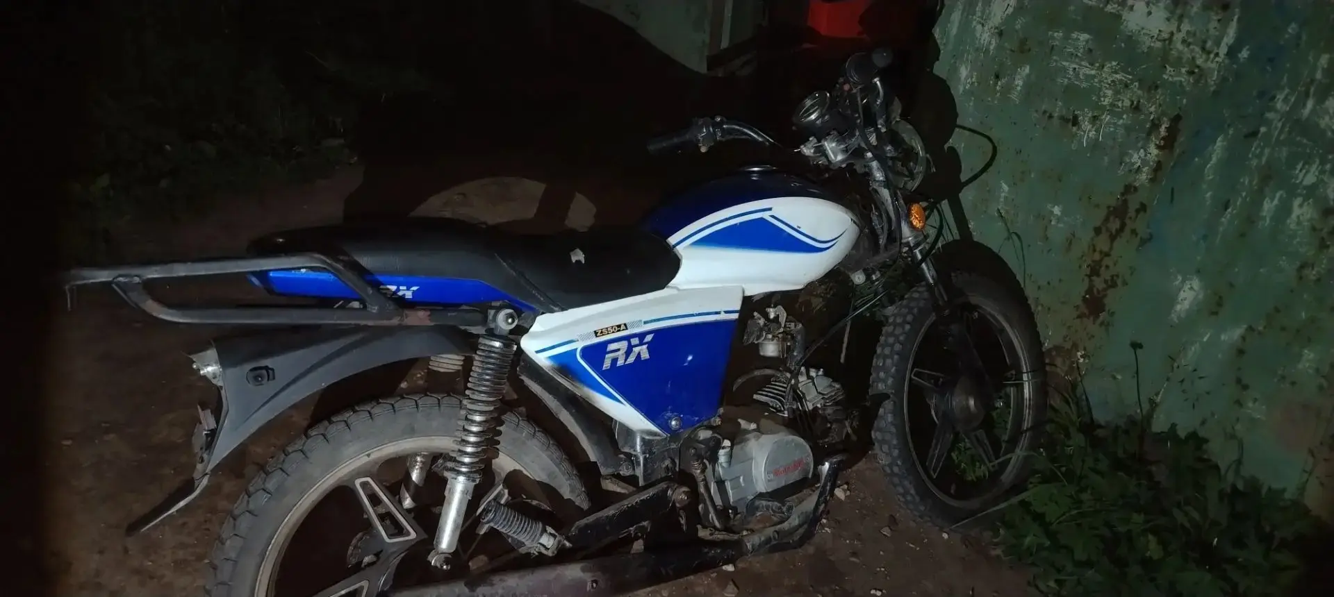 Продаю альфа rx50 (125) в хорошем состоянии. Стоит новая поршневая, гбц, leb фара, карбюратор и тд. 
