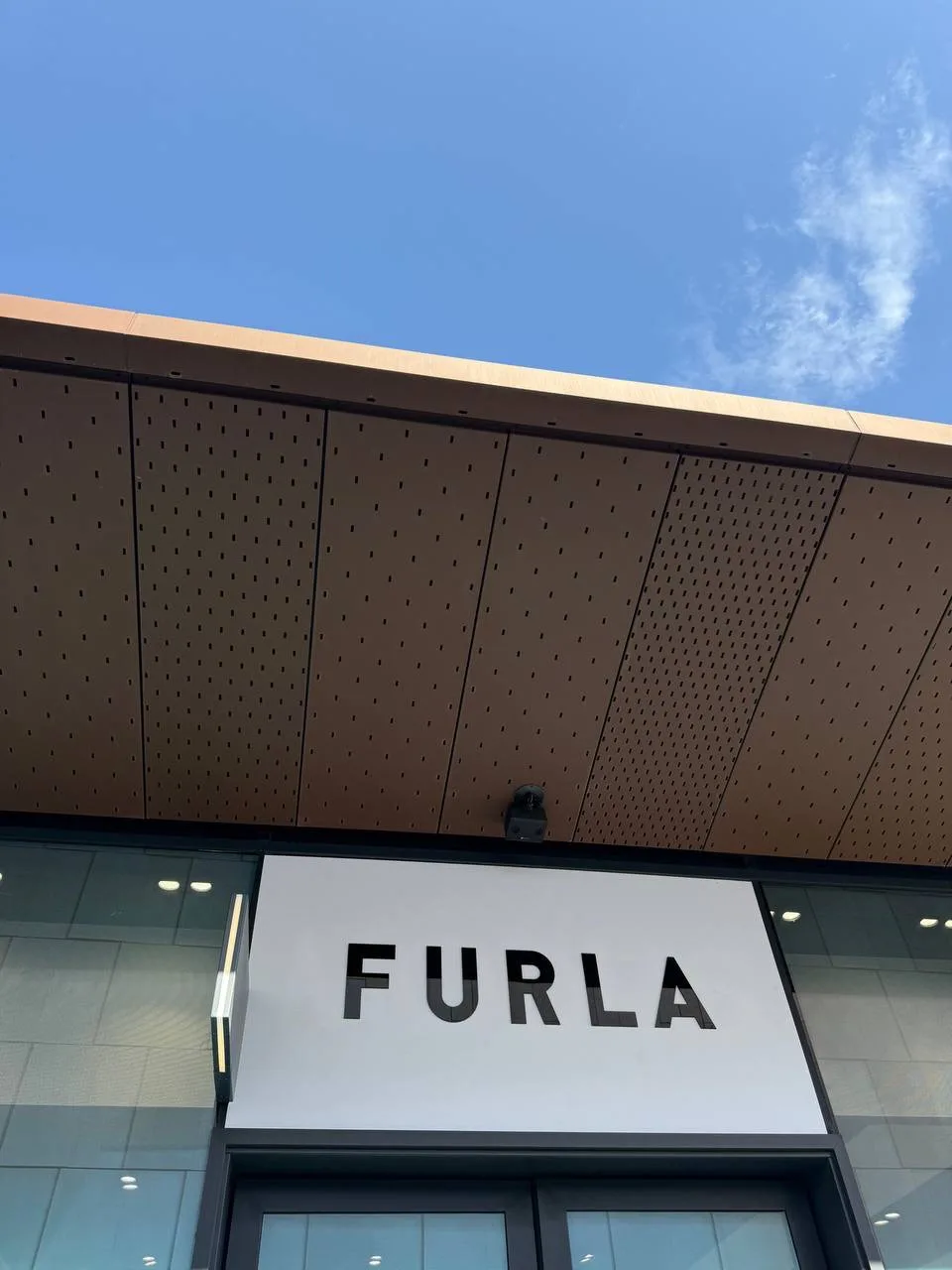 FURLA PROMO -70% 

На этой распродаже мы будем работать с 22 июля по 26 июля, всего 5 дней. 

В осно