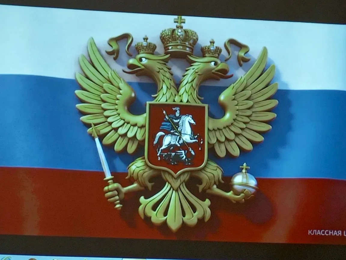 Россия — в сердце и в песне: конкурс «Город тружеников поет о России»

В преддверии одного из самых 