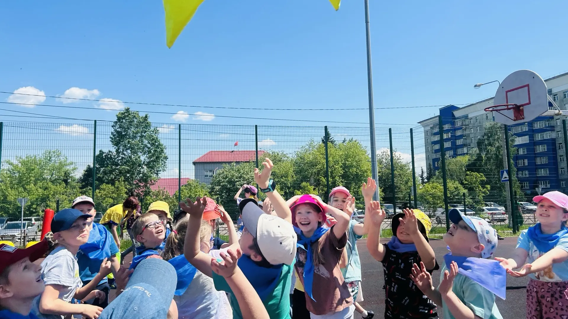Шестой день в лагере «Солнышко»: рекорды, творчество и целые города ☀️🎨

Шестой день в нашем школьн