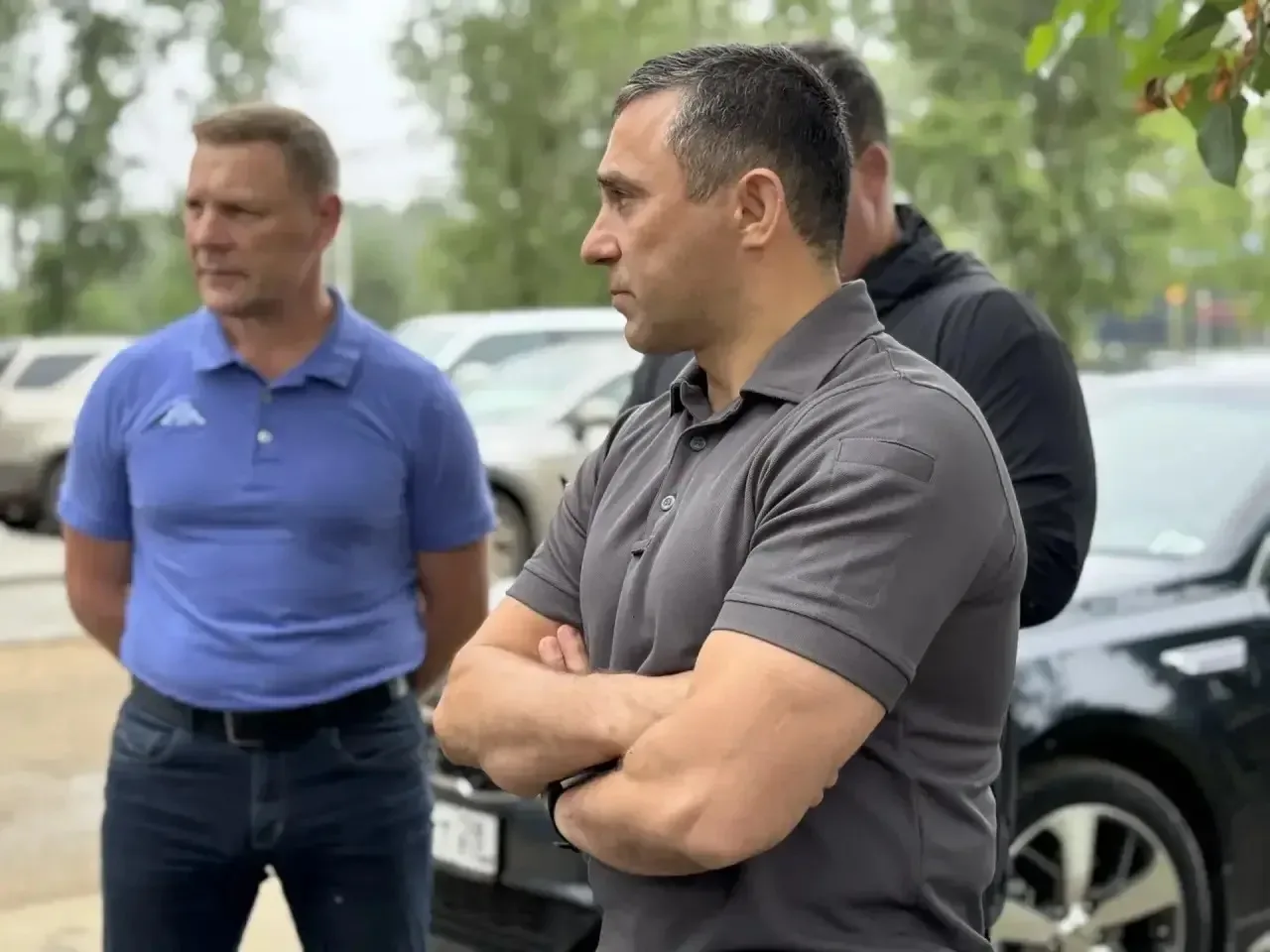 Выехал в посёлок Аэропорт посмотреть, как идут работы по благоустройству и восстановлению того, что 