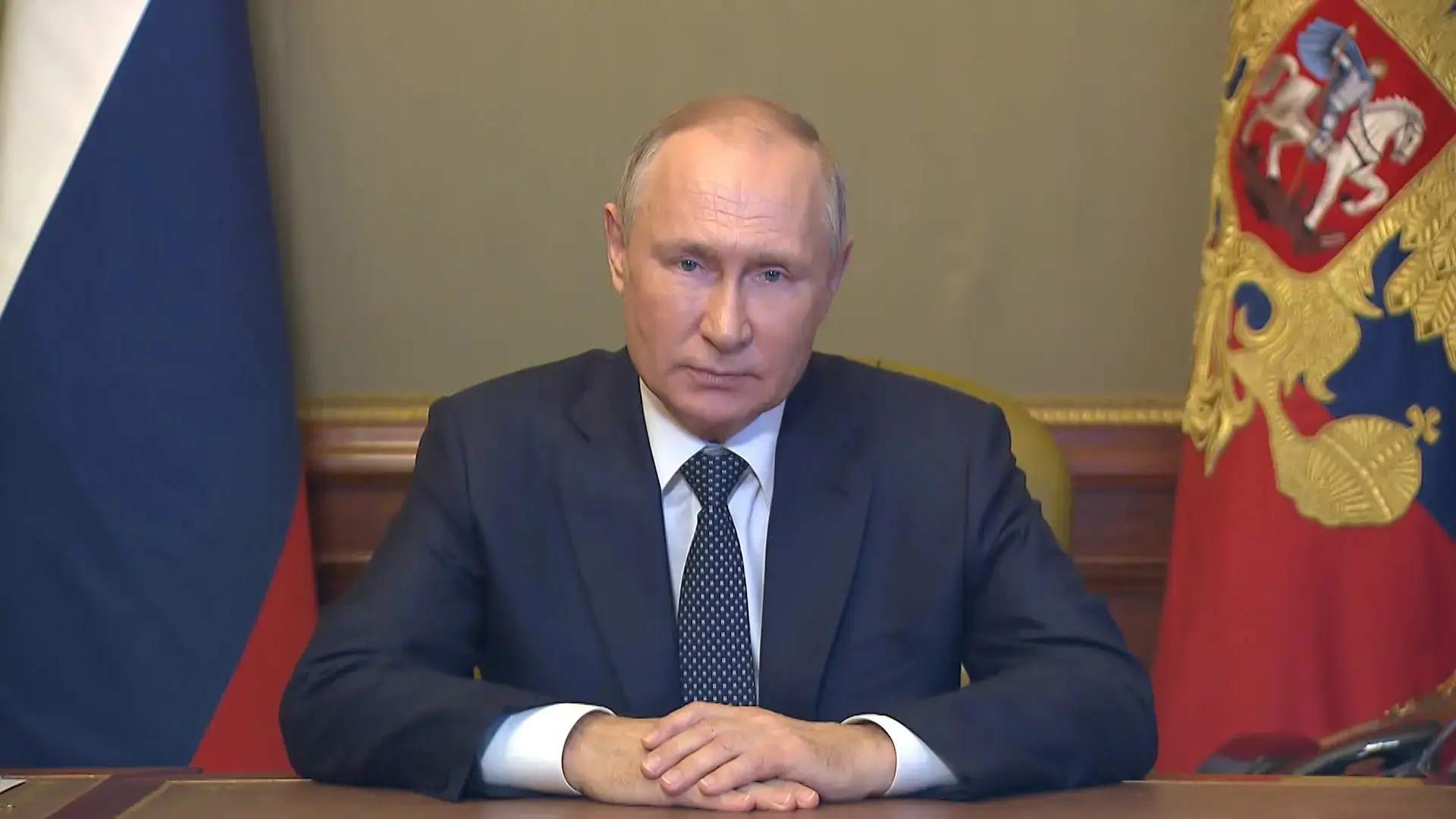 Владимир Путин отметил медалью «За развитие железных дорог»

электромеханика Петроввальской дистанци