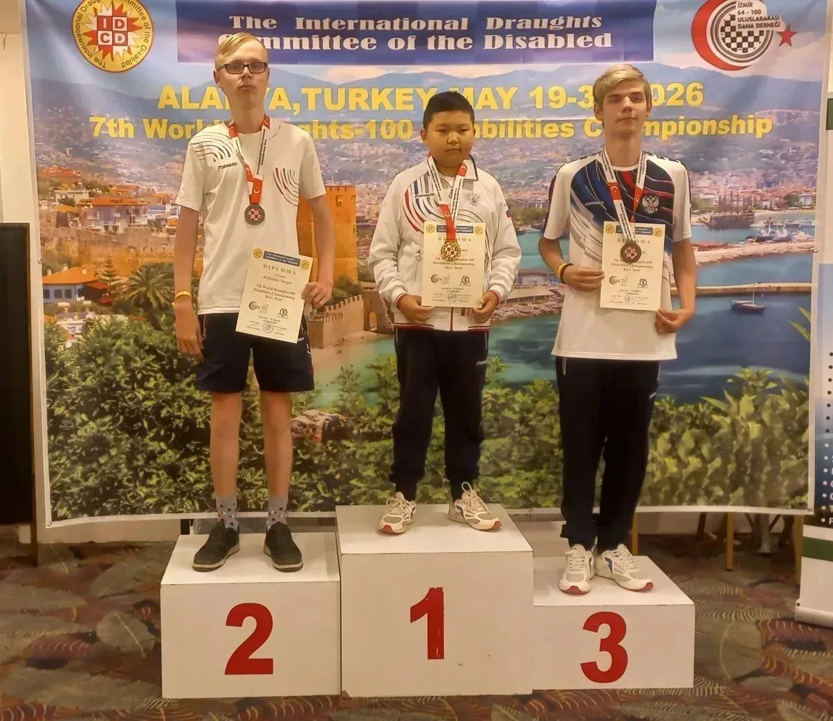 В Турции прошли Чемпионат и Первенство мира по шашкам. Наш ученик 5 «М» класса Батор Манзаев стал по