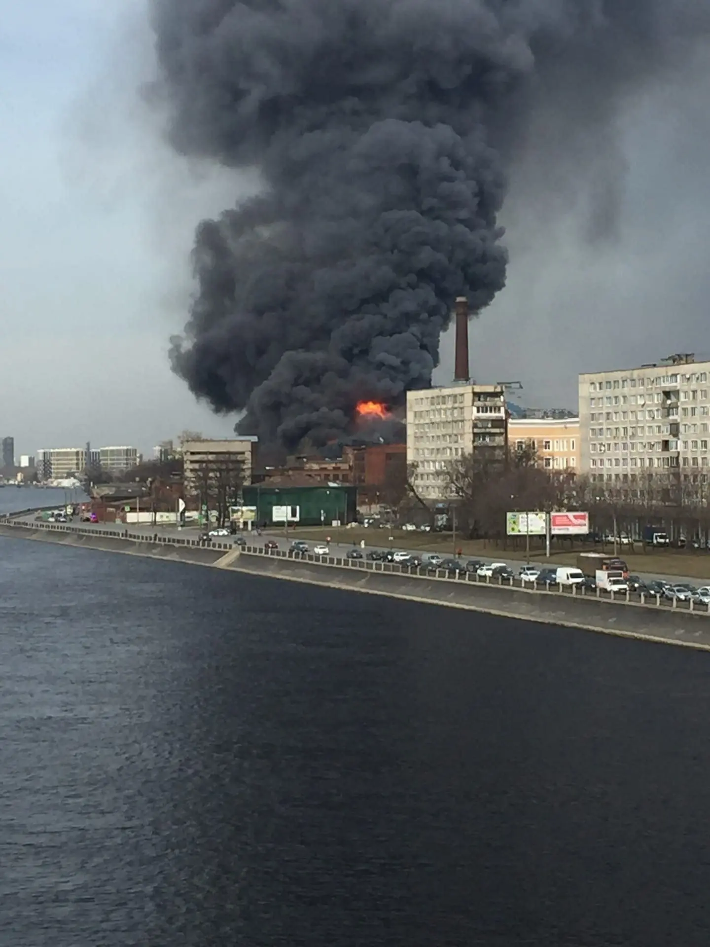 В далёком уже 2021 году петербуржцы следили за пожаром на «Невской мануфактуре». За день фабрика выг