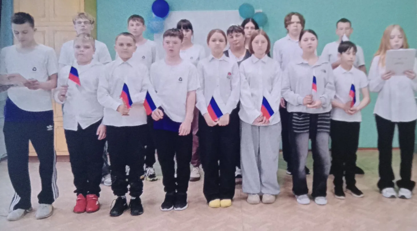 💥💥💥Музыкально - литературная композиция, посвященная году единства народов России.
📌Обучающиеся 
