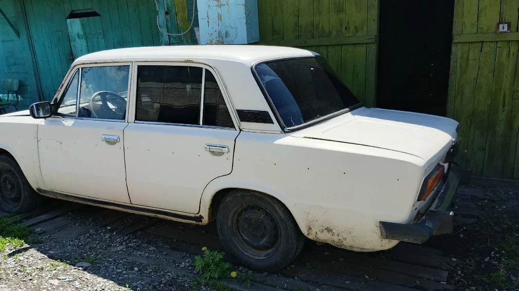 Продам ВАЗ-2106. 1995 года. Авто на ходу! Документы 
в полном порядке! Двигатель работает отлично ро