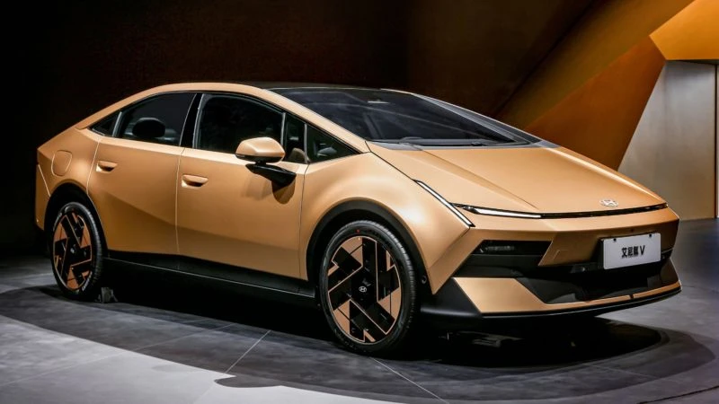 ⚡️ Hyundai показала новый Ioniq V — электрический фастбэк длиной почти 5 метров, созданный специальн